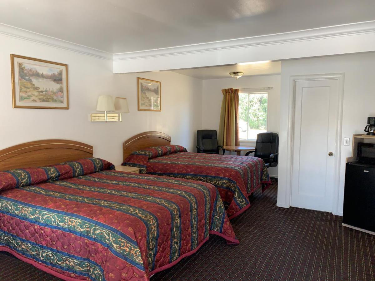Lark Motel Willits Exterior photo